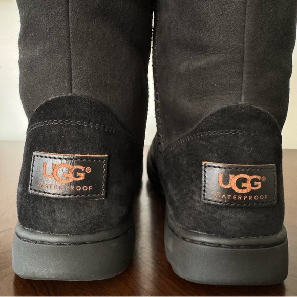 UGG Australia Women's Michaela Black Nubuck Boot Waterproof Winter Lined Size: 5 - Picture 10 of 11